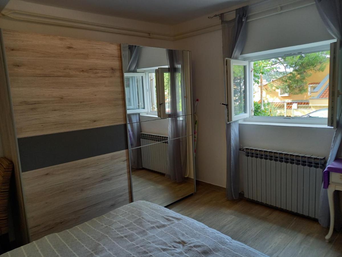 Apartment Senka Mali Losinj Bagian luar foto