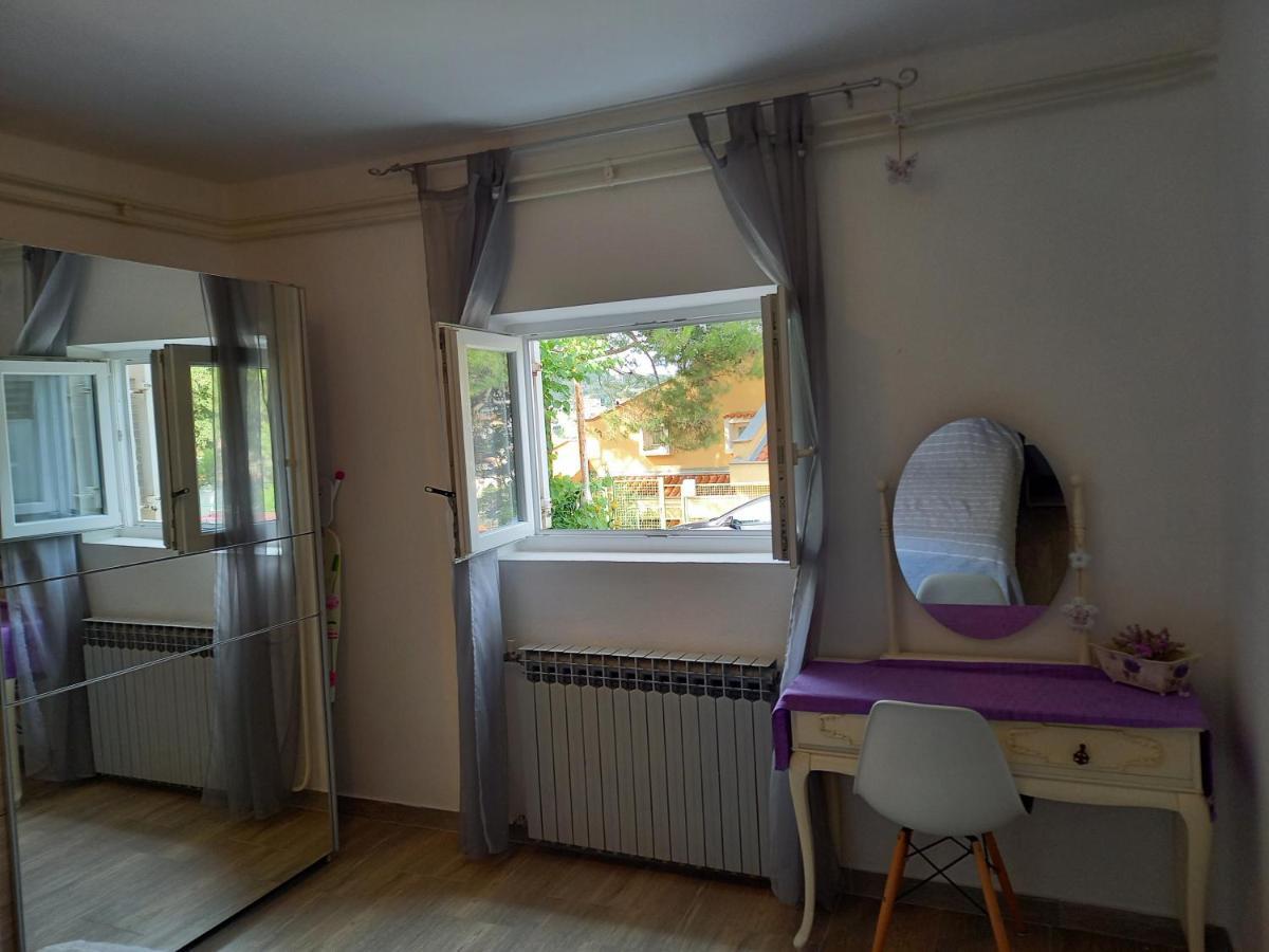 Apartment Senka Mali Losinj Bagian luar foto