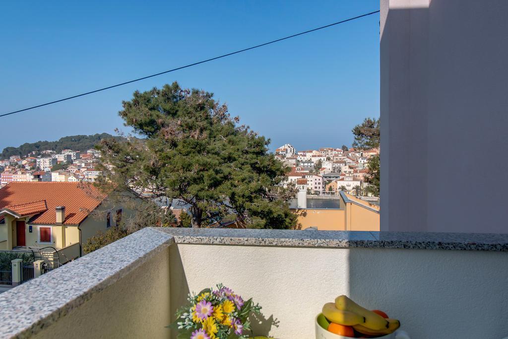 Apartment Senka Mali Losinj Bagian luar foto