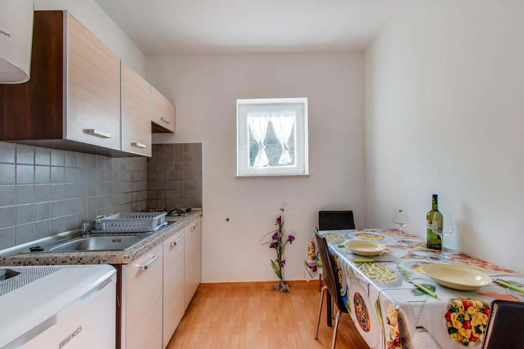 Apartment Senka Mali Losinj Bagian luar foto