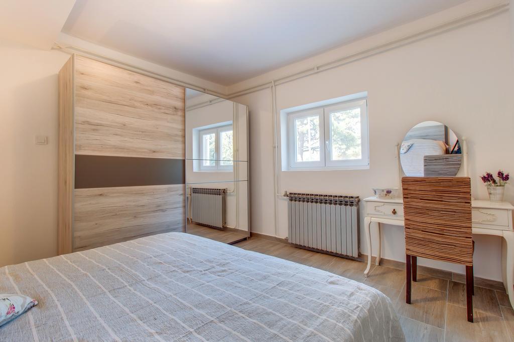 Apartment Senka Mali Losinj Bagian luar foto