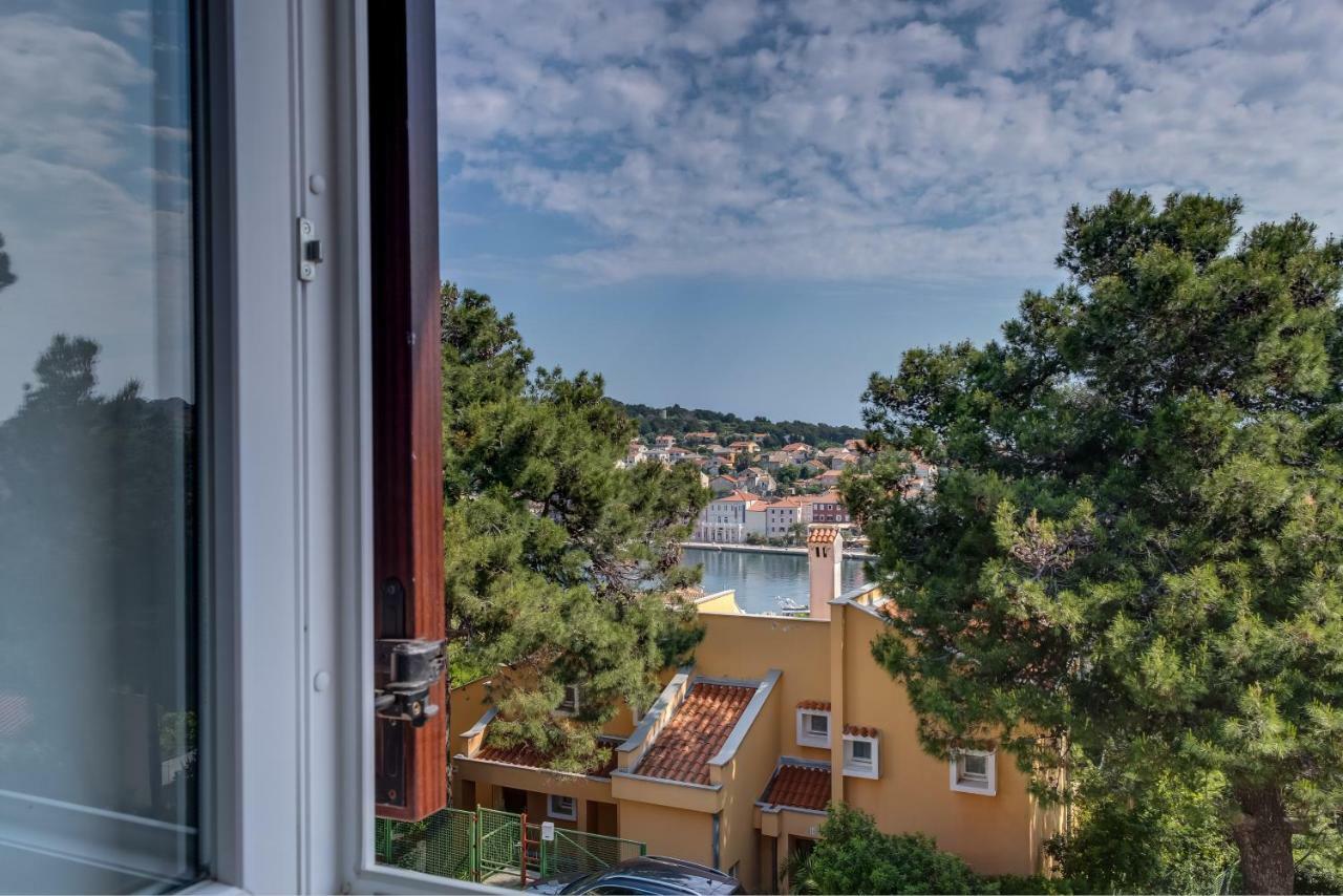 Apartment Senka Mali Losinj Bagian luar foto