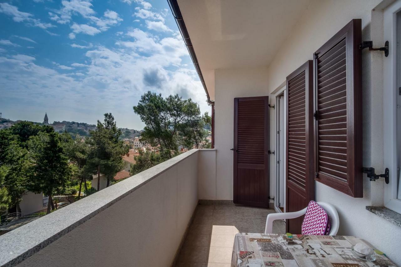 Apartment Senka Mali Losinj Bagian luar foto