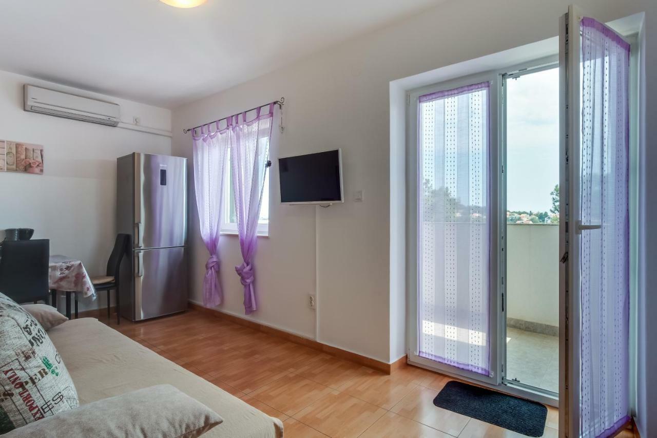 Apartment Senka Mali Losinj Bagian luar foto