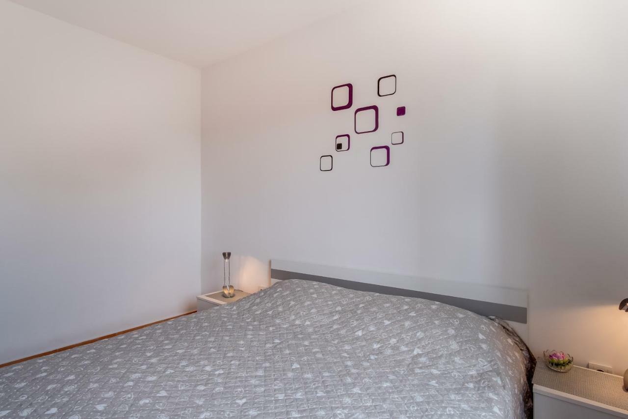 Apartment Senka Mali Losinj Bagian luar foto