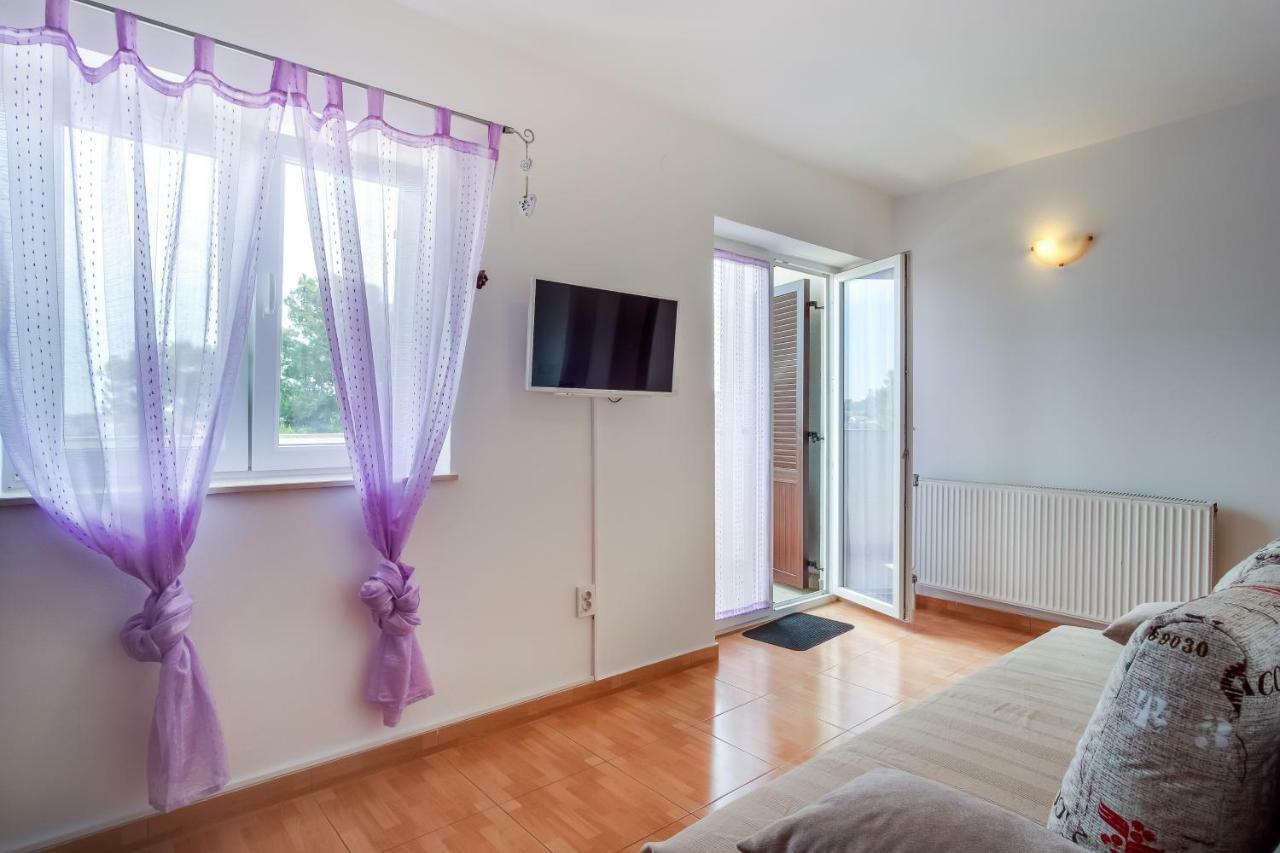 Apartment Senka Mali Losinj Bagian luar foto